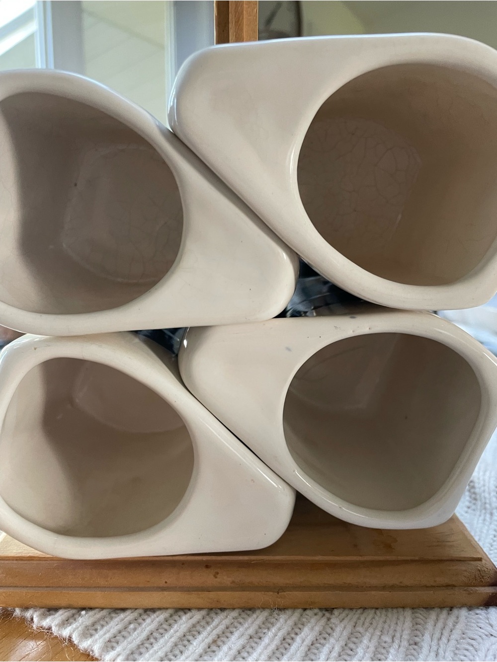 4 Stackable Ceramic Padilla style mugs with wooden stand Cream, Blue & Black - Picture 5 of 16